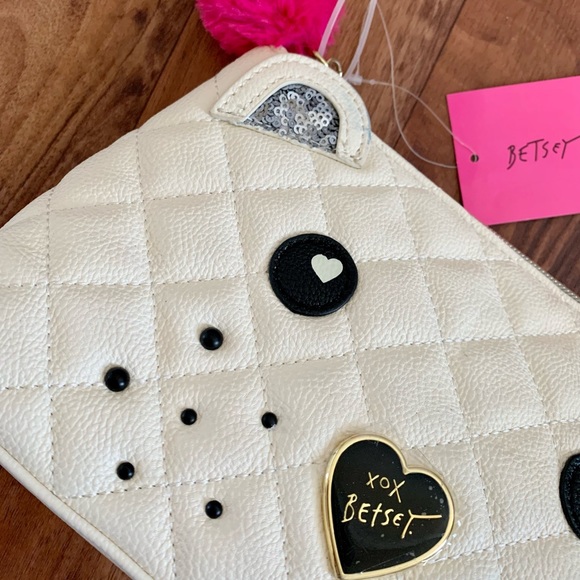 Betsey Johnson quilted white kitty purse - Picture 8 of 10